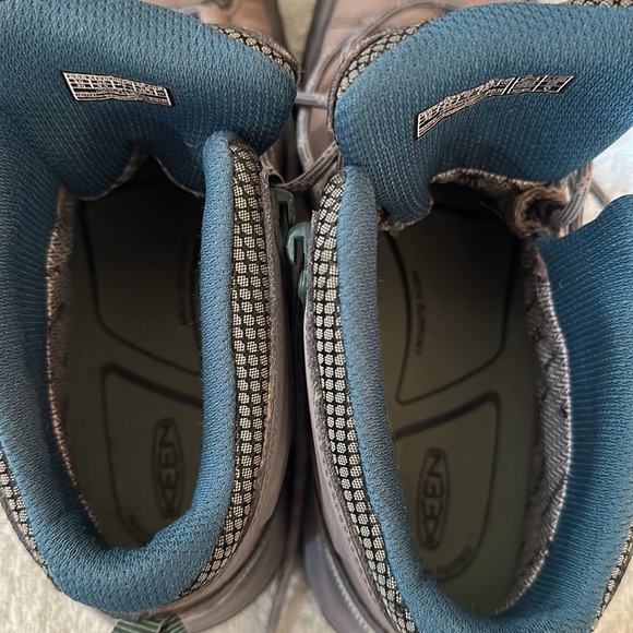 KEEN Women's Targhee Waterproof High Rise Hiking Shoe’s ~ 9.5 - Picture 11 of 13